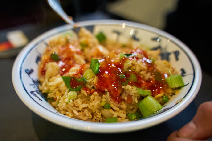 rijstgerecht op bord